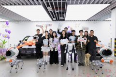 紅黑內飾、紫漆最受歡迎，“科技獵裝轎跑”極氪007GT開啟全國交付